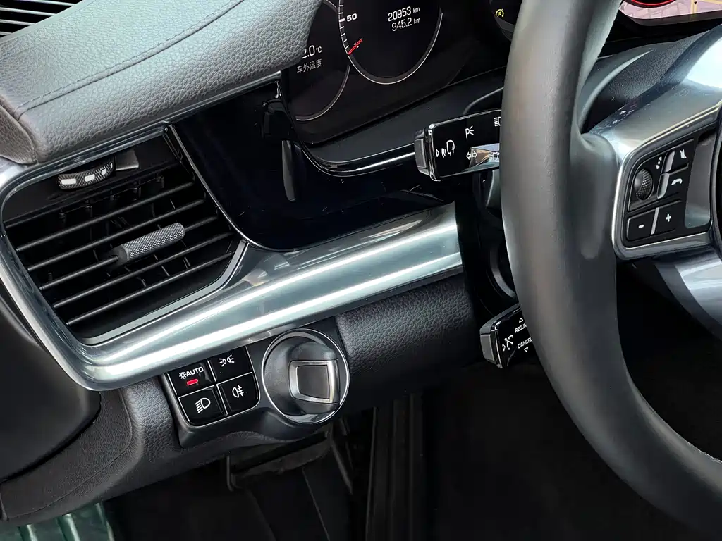 Porsche Panamera 2019 — фото 25