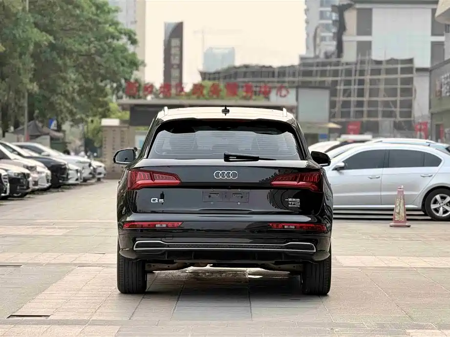 Audi Q5L 2019 — фото 5