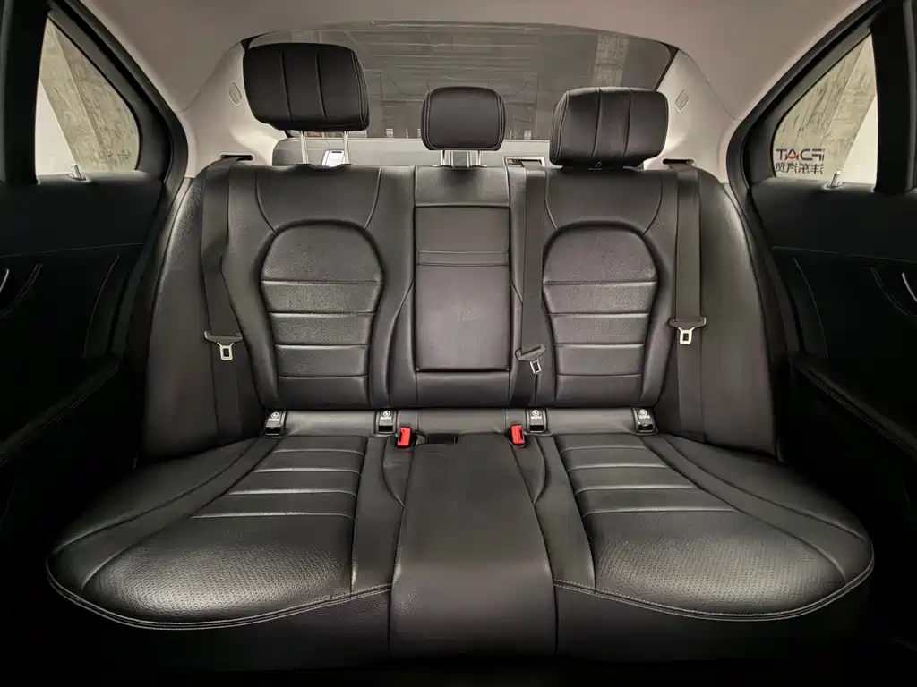 Mercedes-Benz C-Class 2019 — фото 16