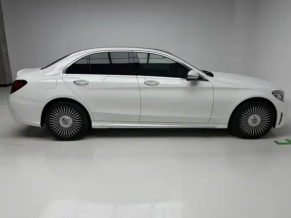 Mercedes-Benz C-Class 2019