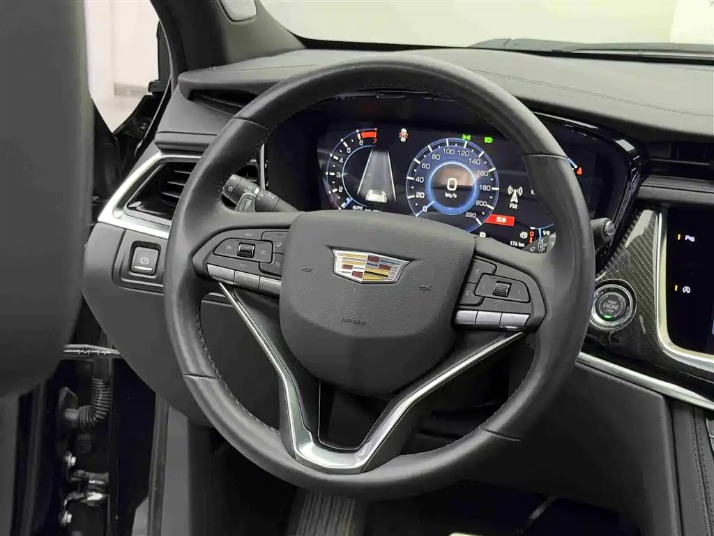 Cadillac XT6 2024 — фото 12