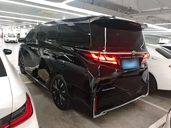 Toyota Vellfire 2024