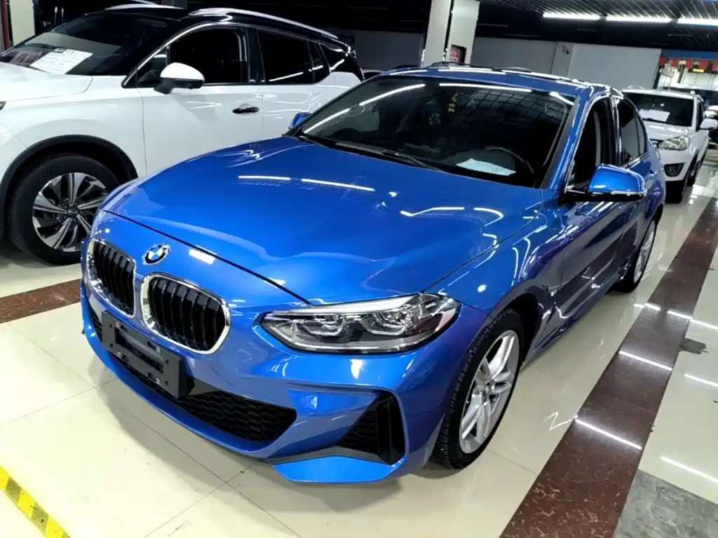 BMW 1 Series 2019 — фото 1