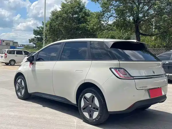 Baojun Yunduo 2023