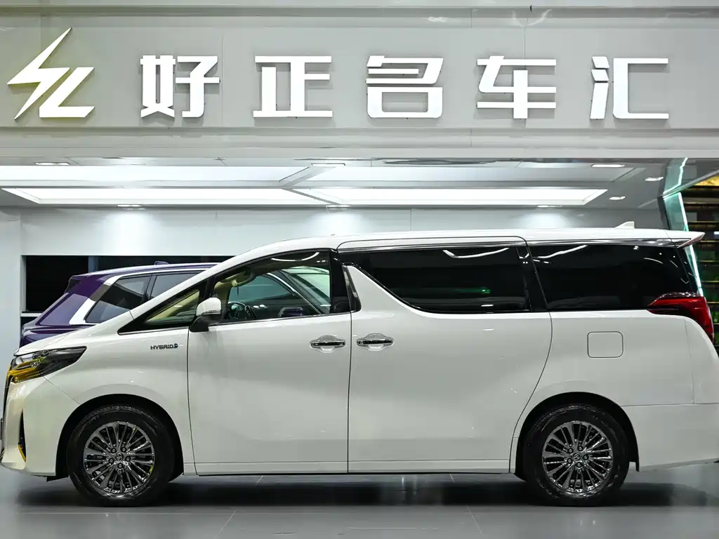 Toyota Alphard 2022 — фото 5