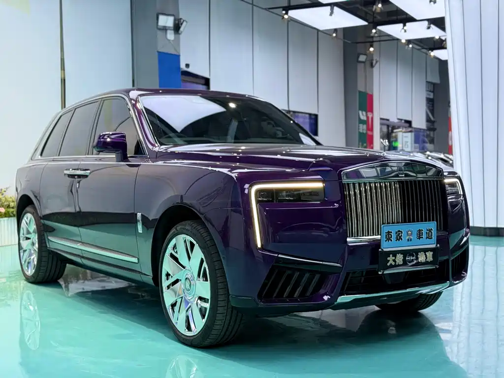 Rolls-Royce Cullinan 2025 — фото 3