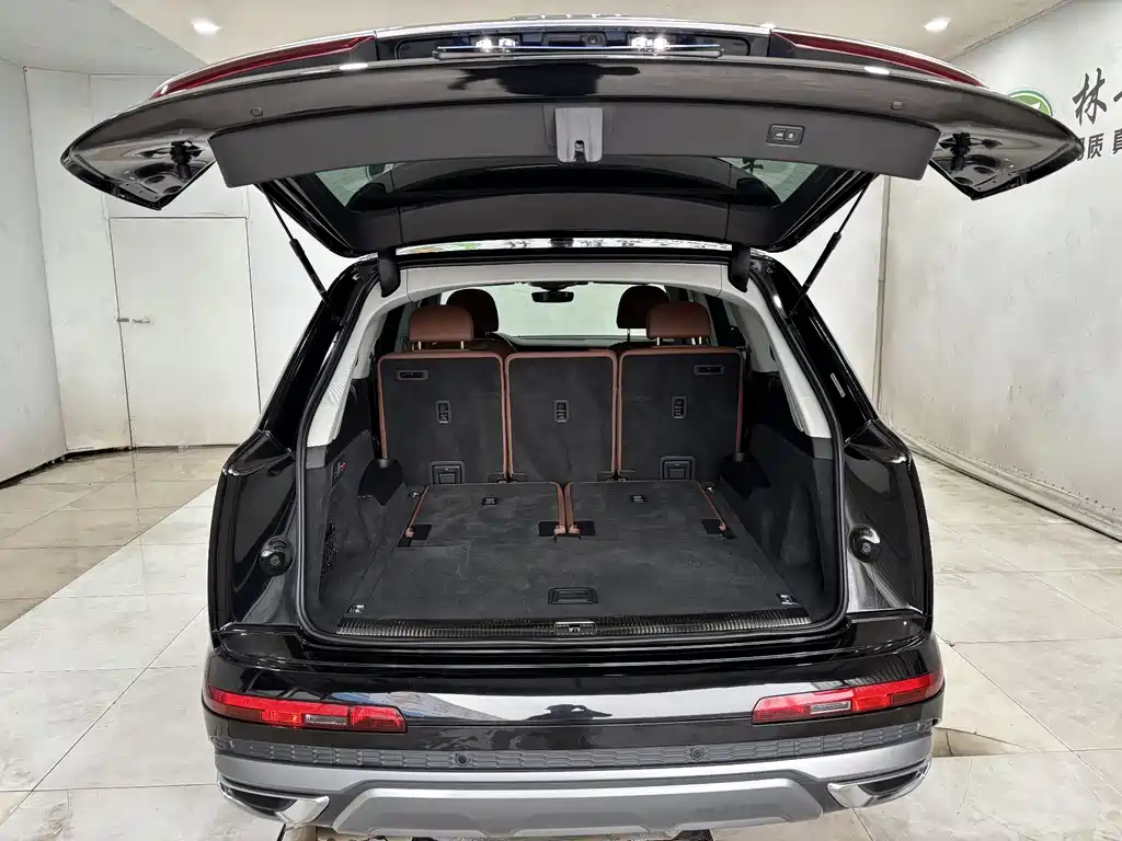 Audi Q7 2022 — фото 30