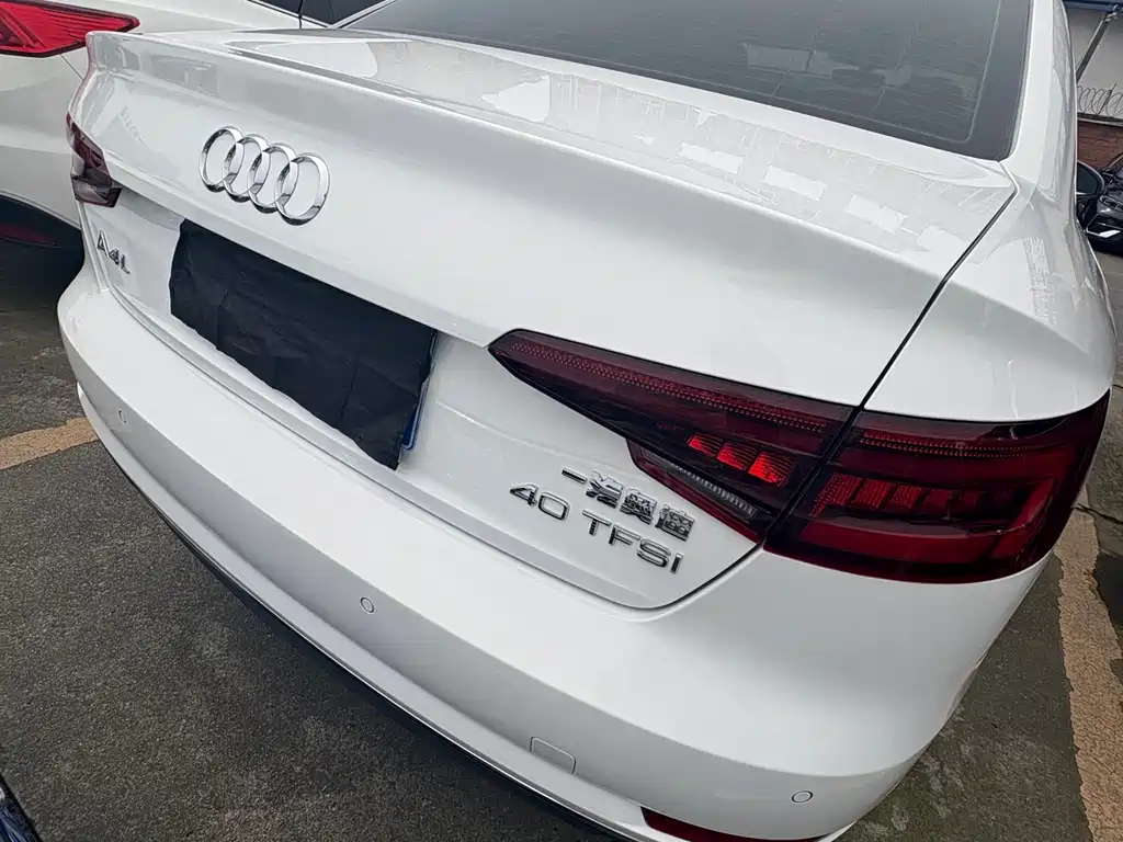 Audi A4L 2018 — фото 16