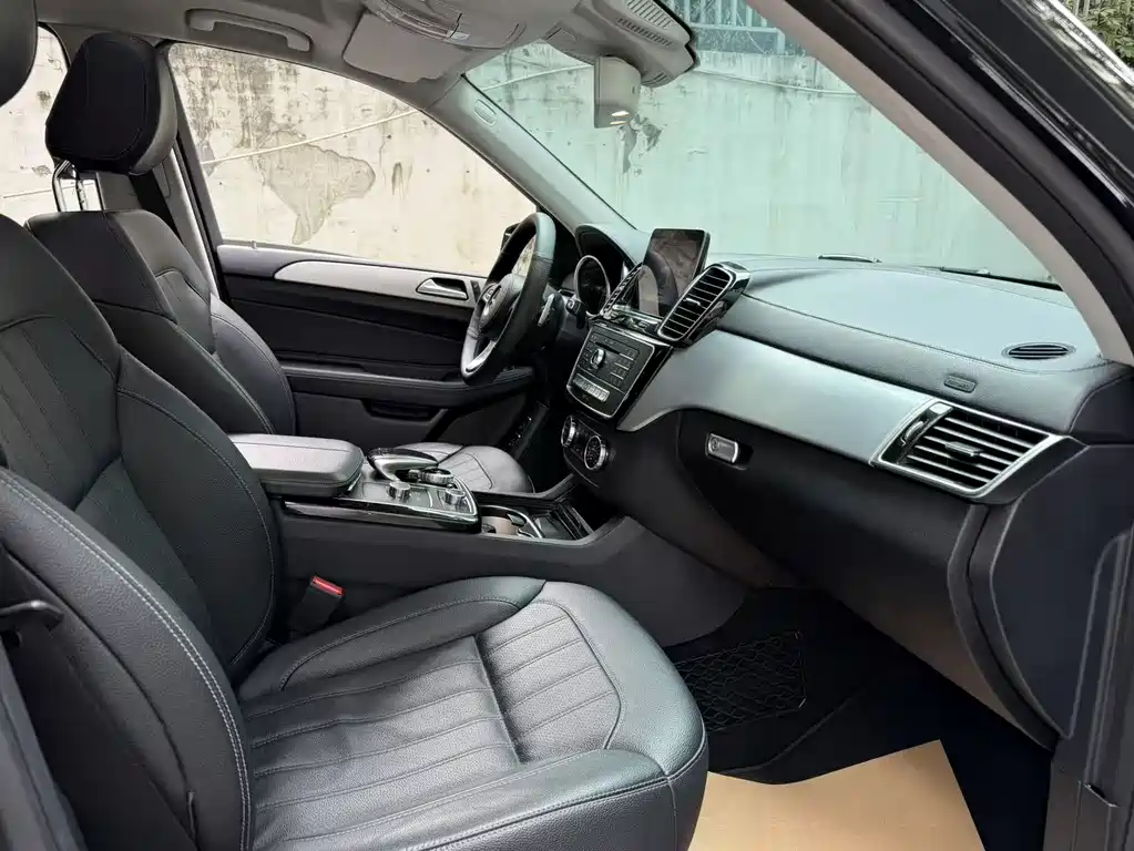 Mercedes-Benz GLS 2016 — фото 12