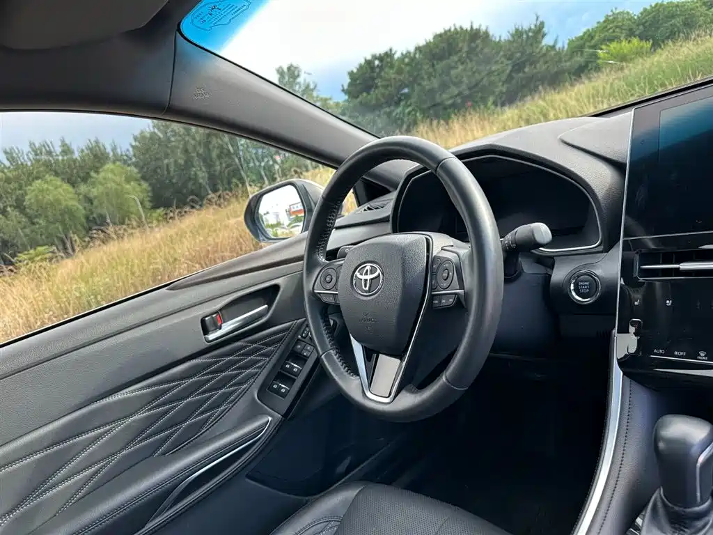 Toyota Avalon 2023 — фото 18