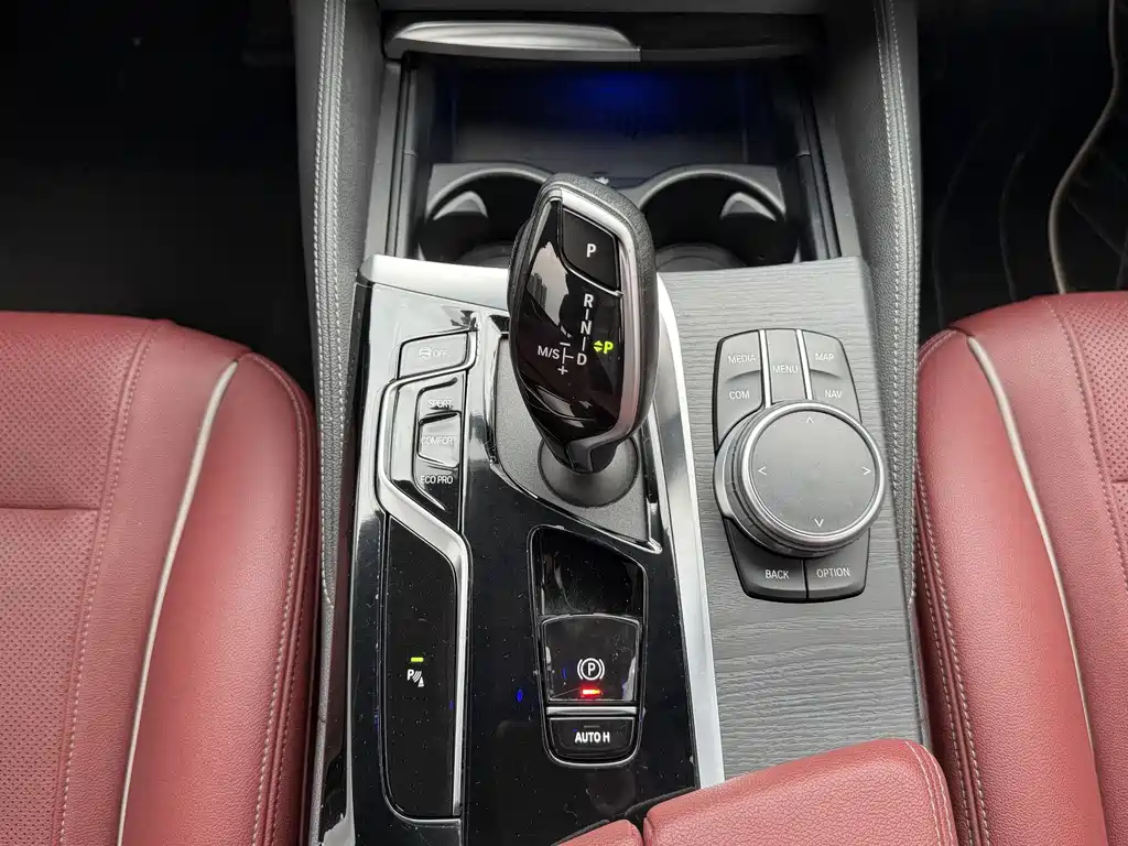 BMW 5 Series 2022 — фото 14