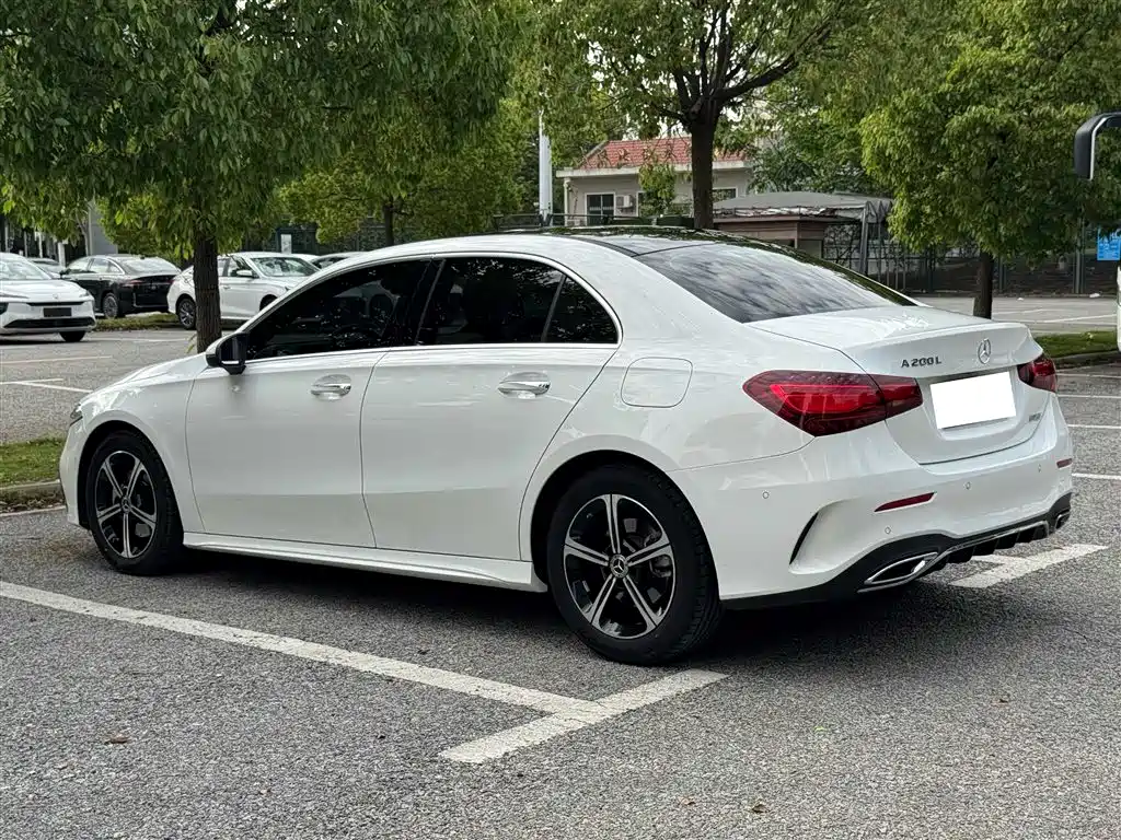 Mercedes-Benz A-Class 2023 — фото 12
