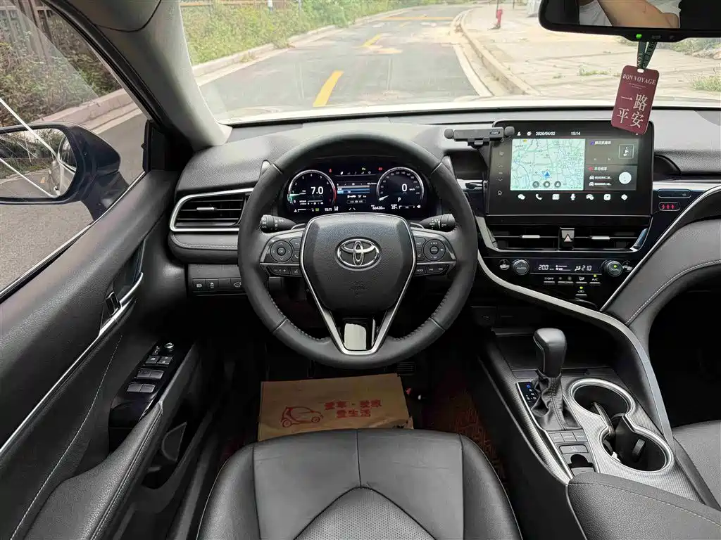 Toyota Camry 2021 — фото 15
