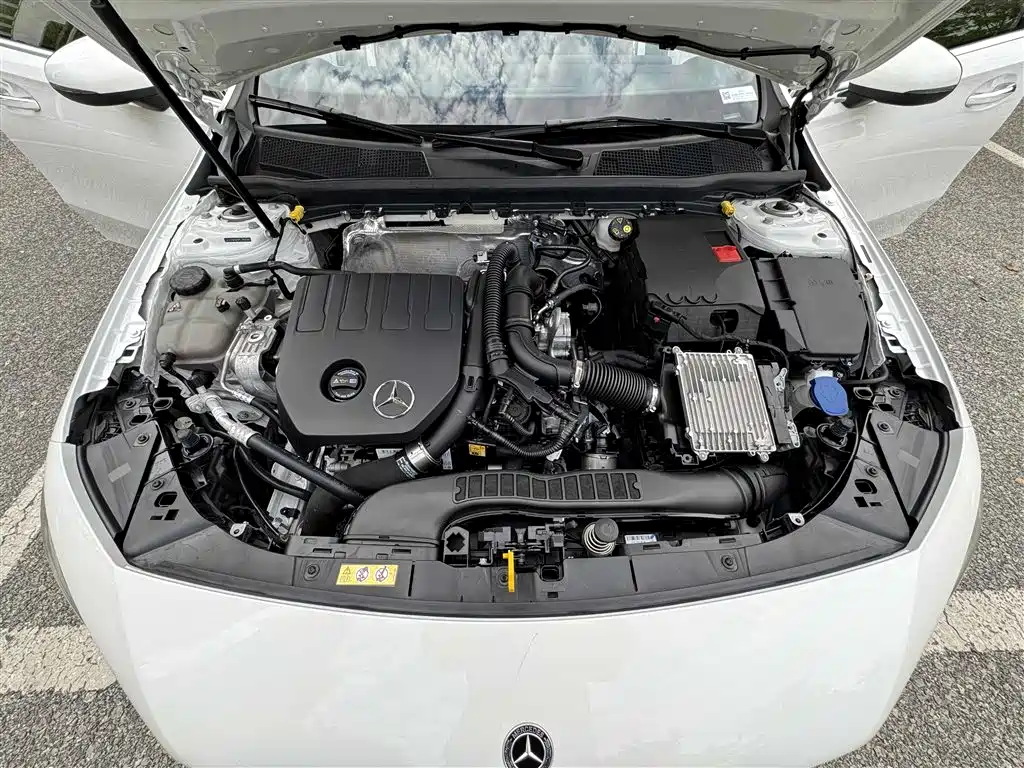 Mercedes-Benz A-Class 2023 — фото 34