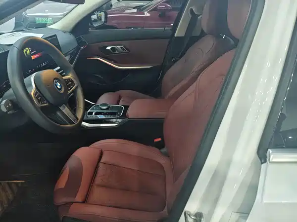 BMW i3 2024