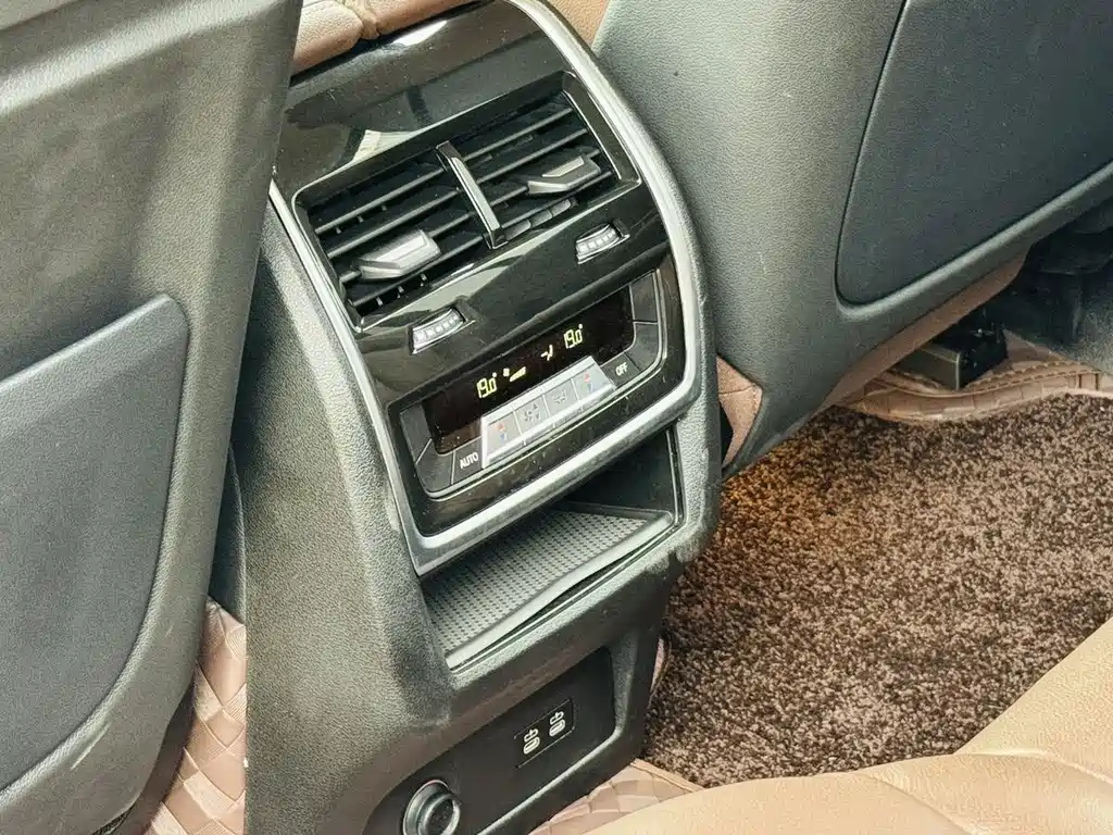 BMW X7 2021 — фото 16