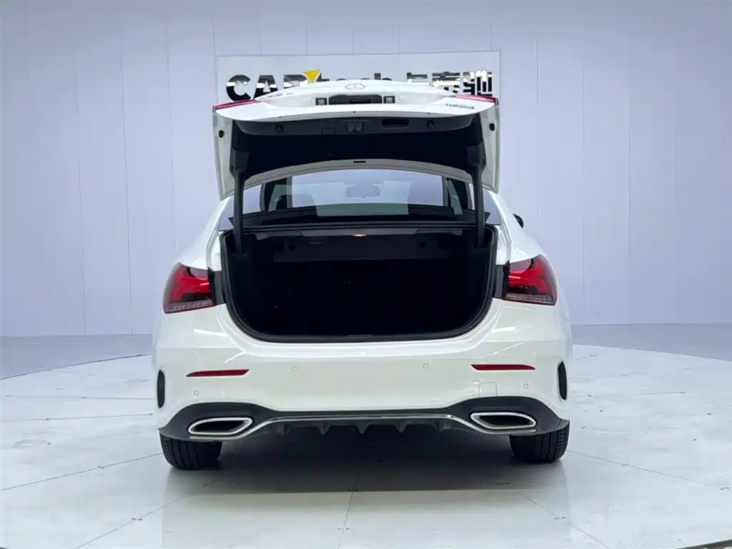 Mercedes-Benz A-Class 2022 — фото 9