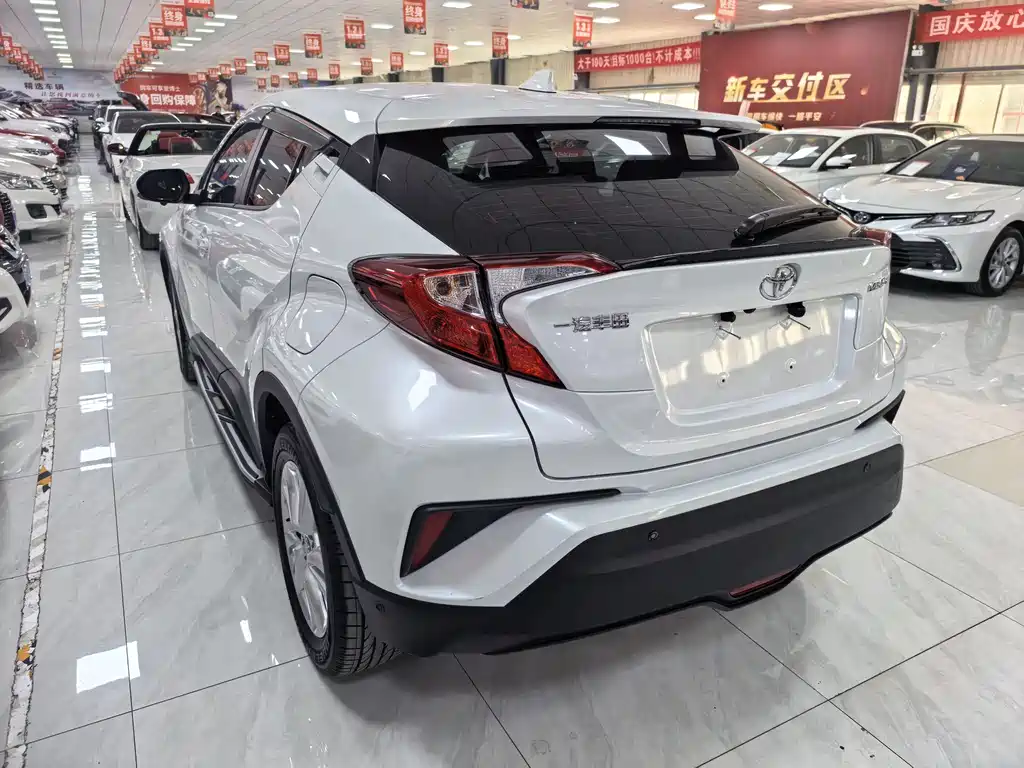 Toyota IZOA 2022 — фото 13