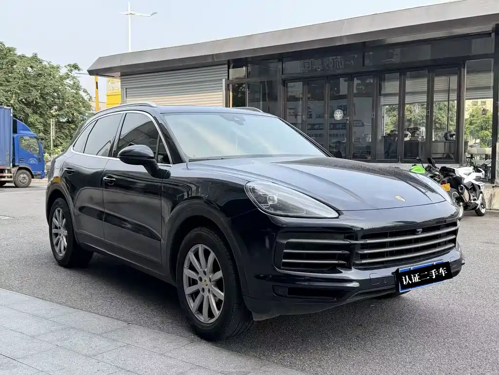 Porsche Cayenne 2018 — фото 3