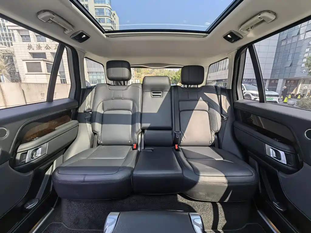 Land Rover Range Rover 2022 — фото 14