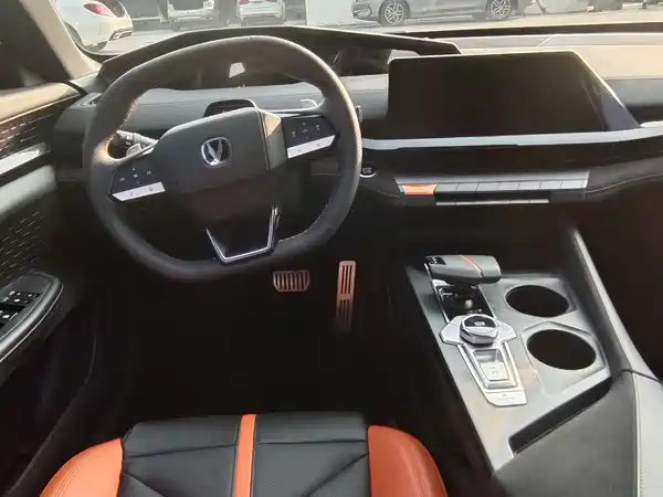 Changan UNI-V 2024