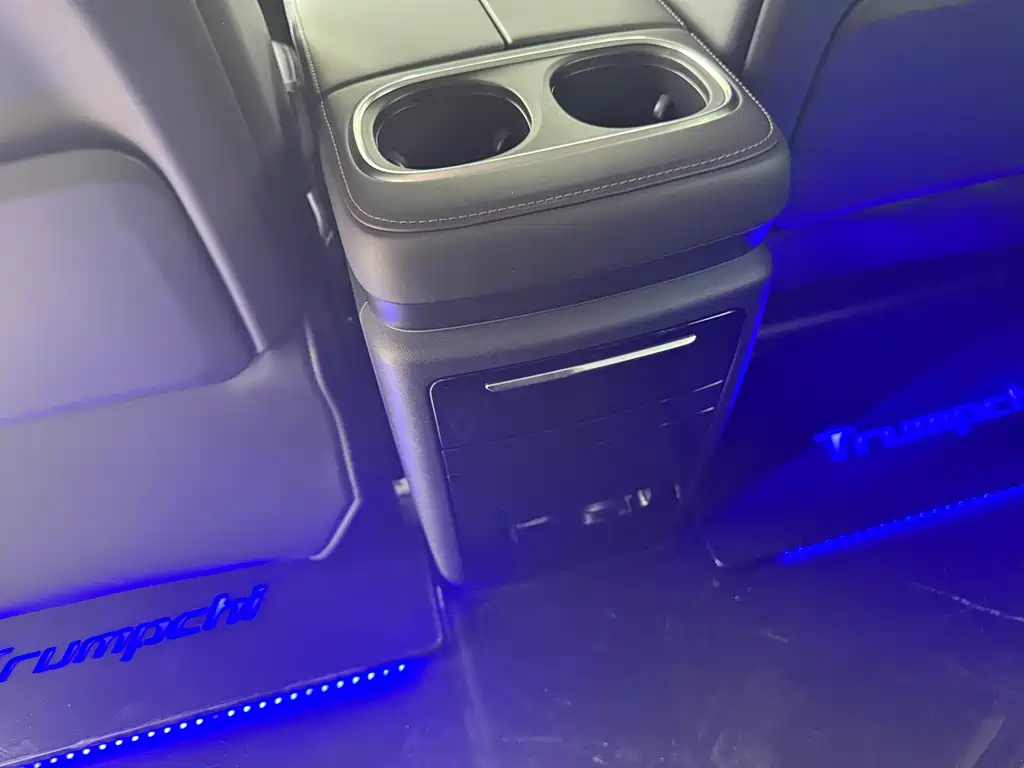 GAC Motor Trumpchi M8 2024 — фото 12