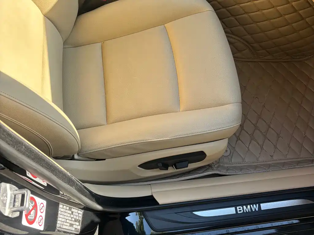 BMW 5 Series 2017 — фото 9