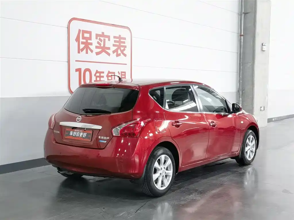 Nissan Tiida 2013