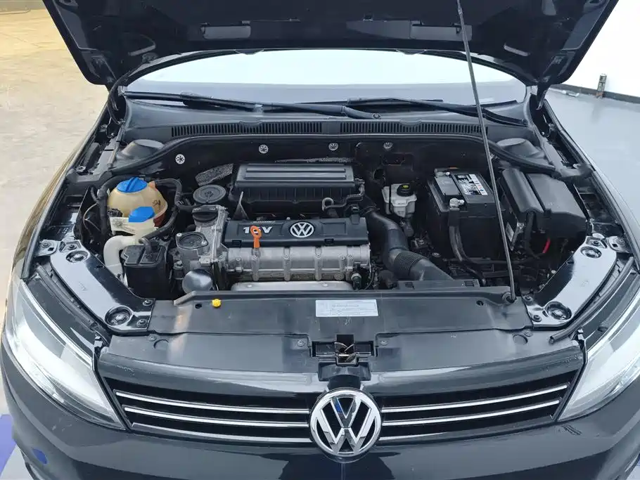 Volkswagen Sagitar 2015 — фото 10
