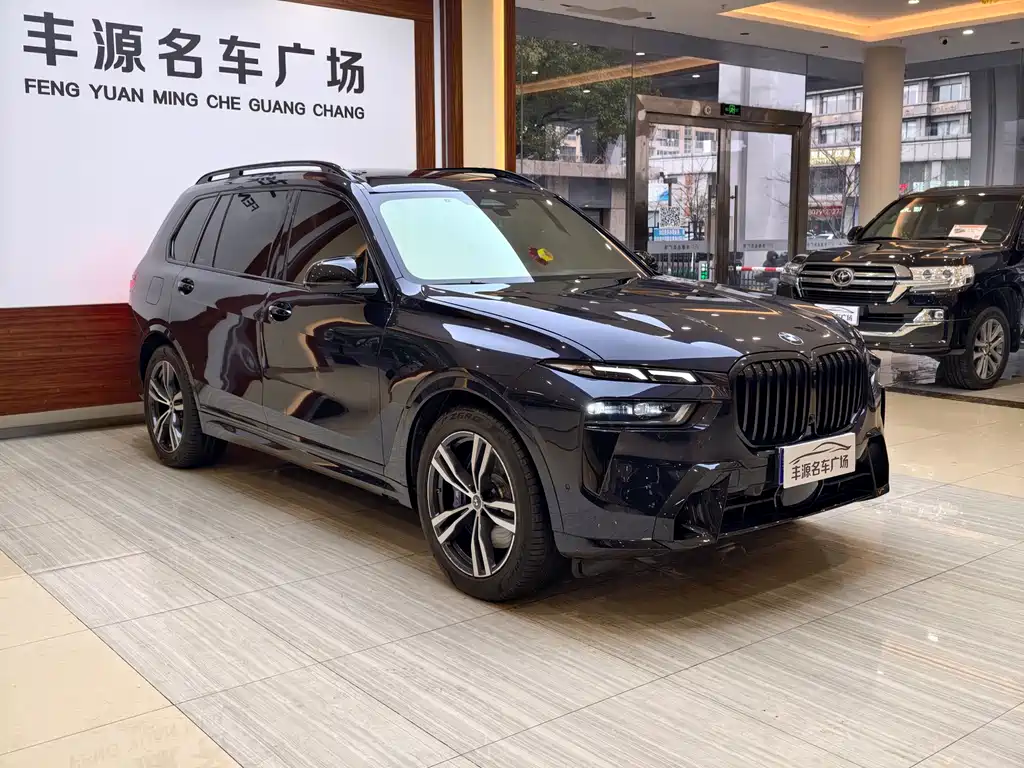 BMW X7 2023 — фото 3