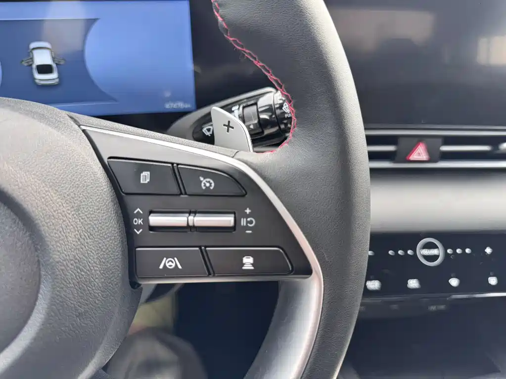 Hyundai Elantra 2023 — фото 15
