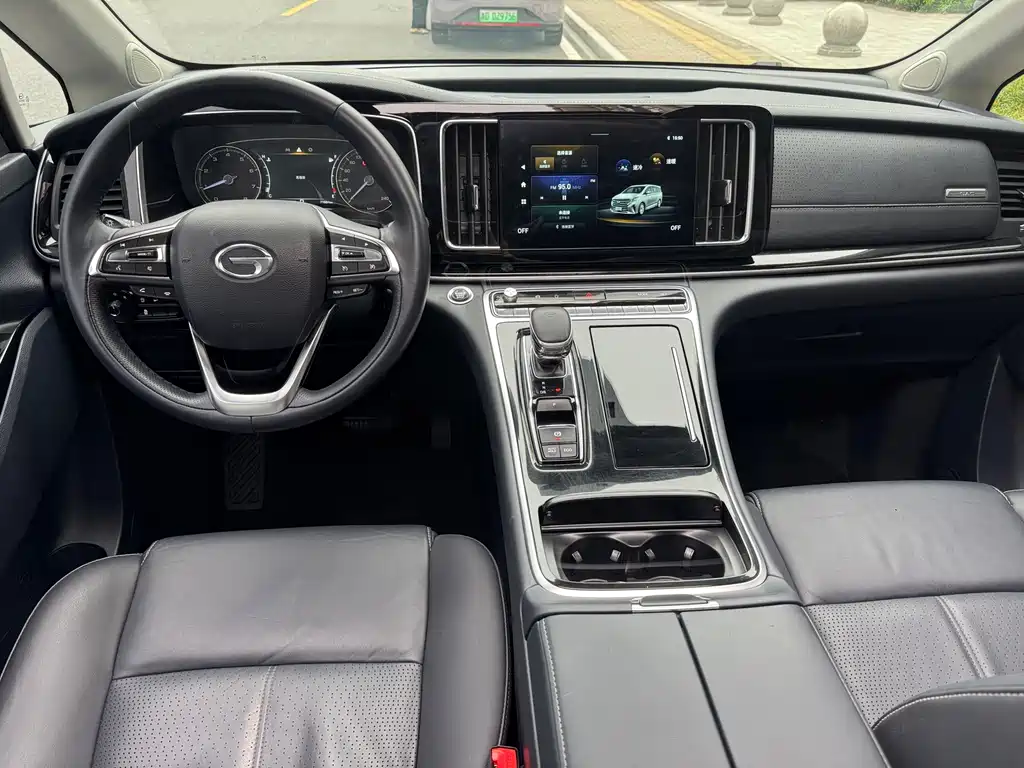 GAC Motor Trumpchi M8 2021 — фото 11