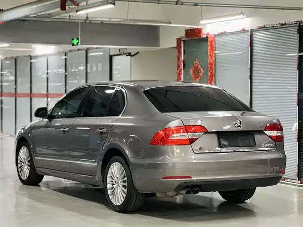 Skoda Superb 2013