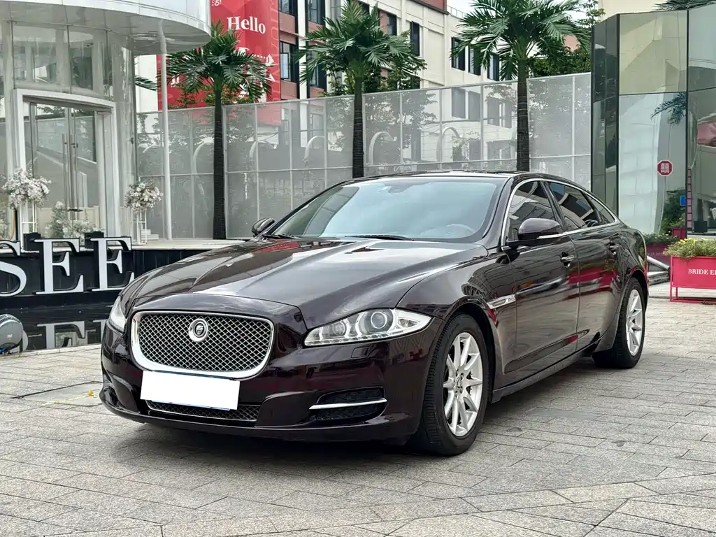 Jaguar XJ 2013