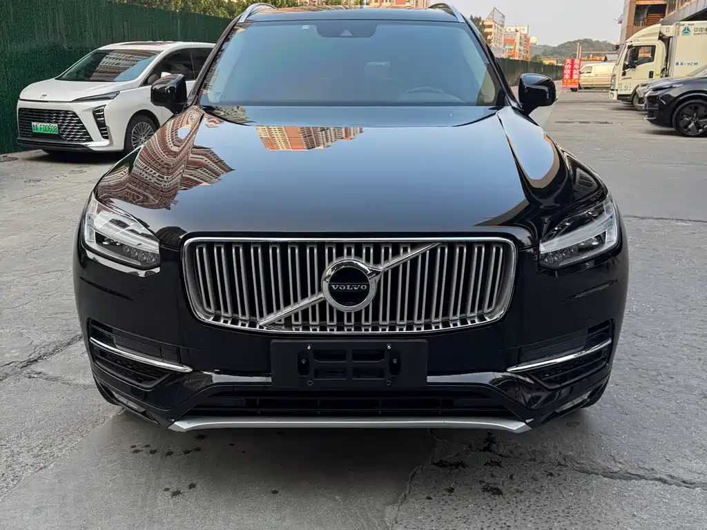 Volvo XC90 2018 — фото 4