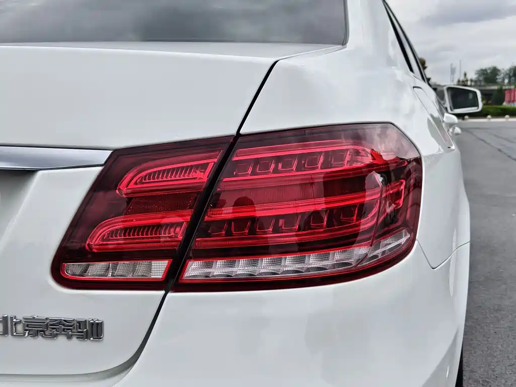 Mercedes-Benz E-Class 2014 — фото 9