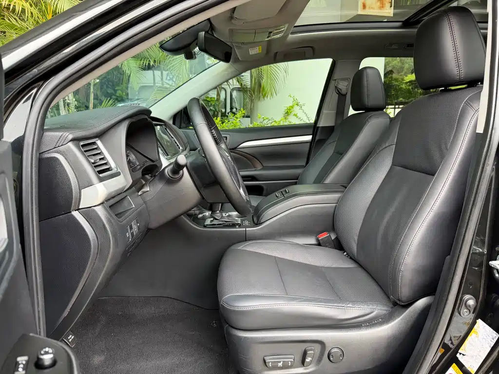 Toyota Highlander 2021 — фото 10