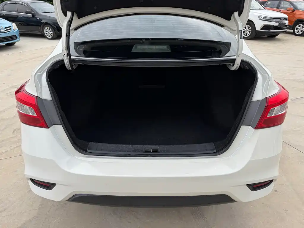 Nissan Sylphy 2019 — фото 15