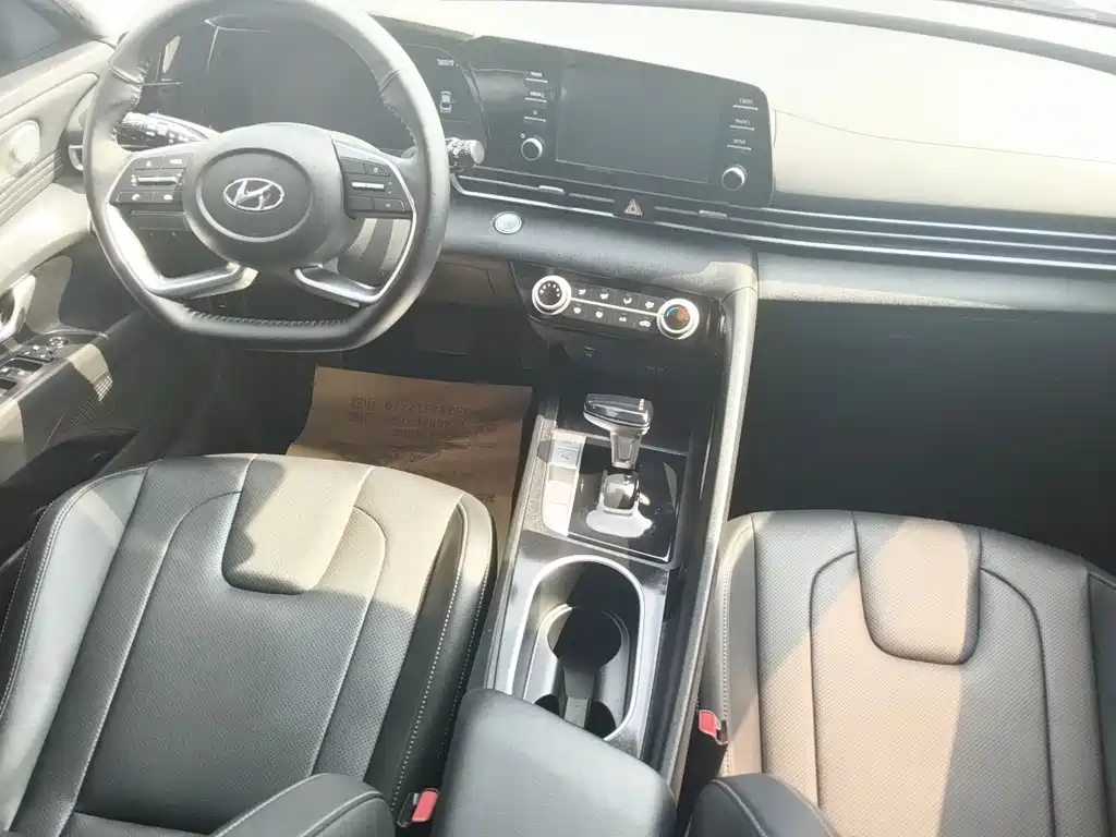 Hyundai Elantra 2021