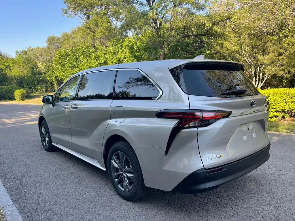 Toyota Sienna 2026 — фото 14