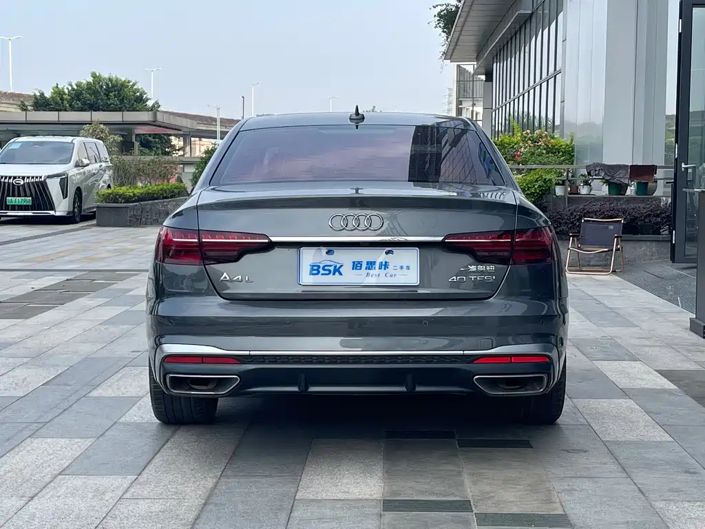 Audi A4L 2020 — фото 4