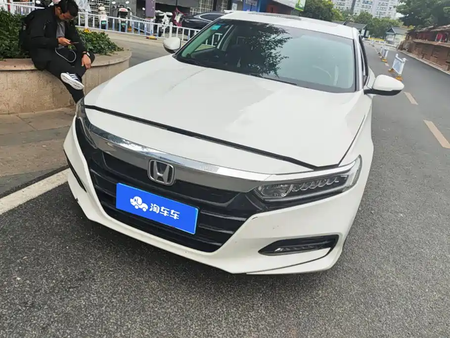 Honda Accord 2019 — фото 1