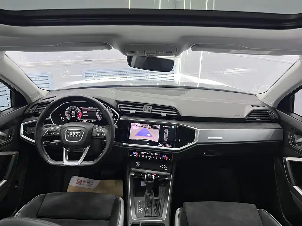 Audi Q3 2022 — фото 14