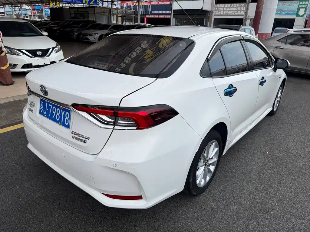 Toyota Corolla 2022 — фото 12