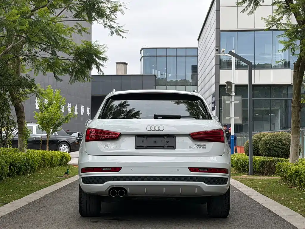 Audi Q3 2019 — фото 4