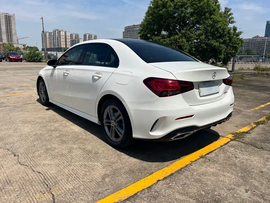 Mercedes-Benz A-Class 2022 — фото 10