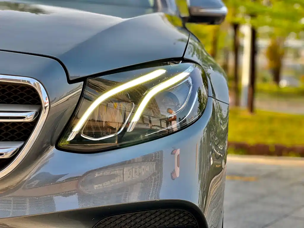Mercedes-Benz E-Class 2020 — фото 13
