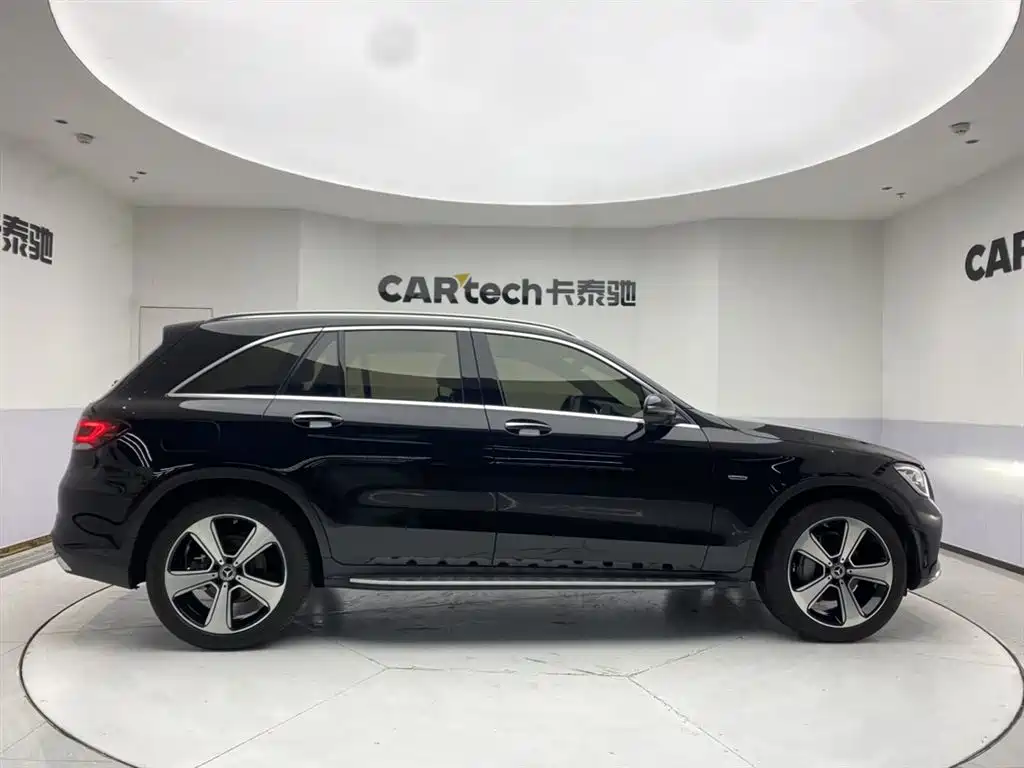 Mercedes-Benz GLC 2023 — фото 4
