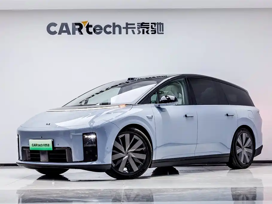 Li Auto i8 2025