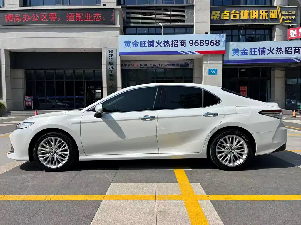Toyota Camry 2019